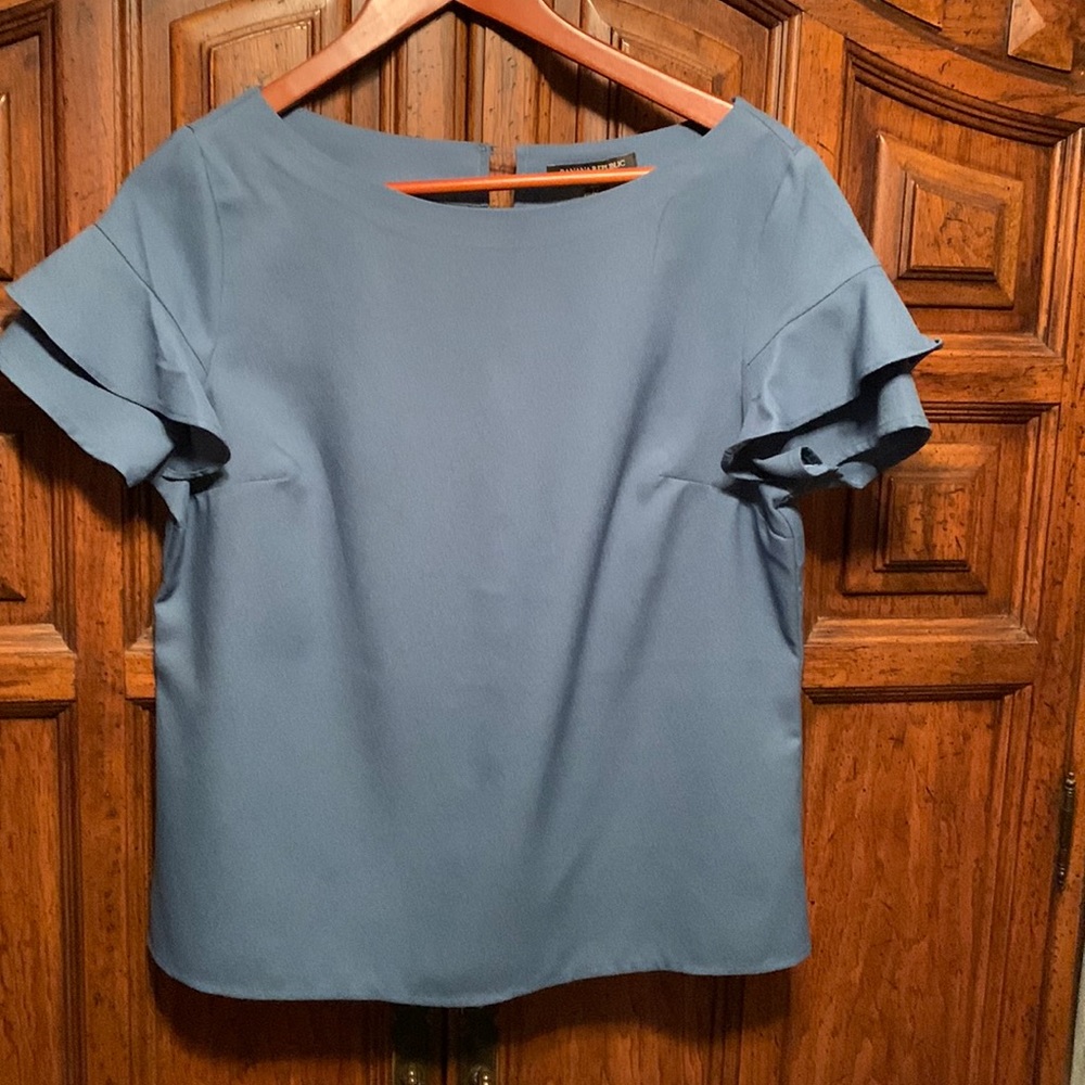 Banana Republic short sleeve blouse